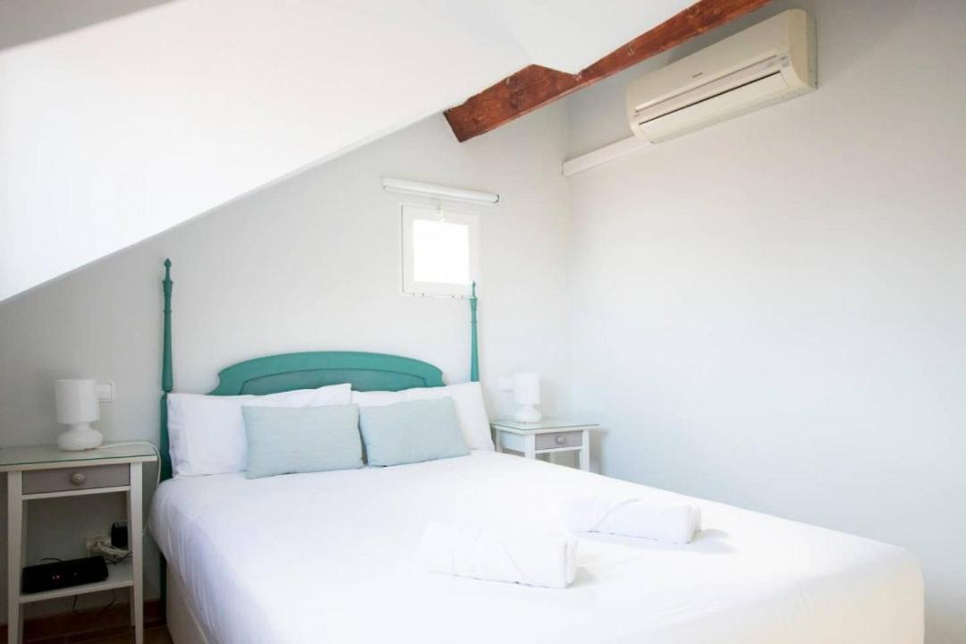 Cozy One-bedroom Penthhouse La Latina * Madri